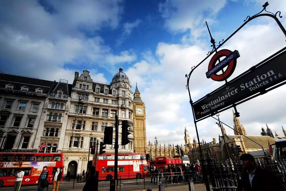 英国伦敦最新新闻,英国伦敦最新新闻，拥抱自然，探索心灵之旅